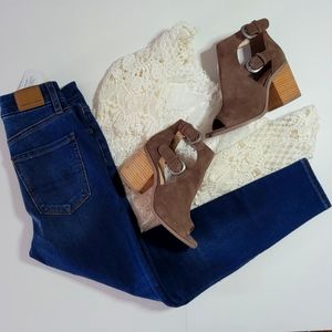 American Eagle NWT Next Level Stretch High Rise Jegging 0 X-Short